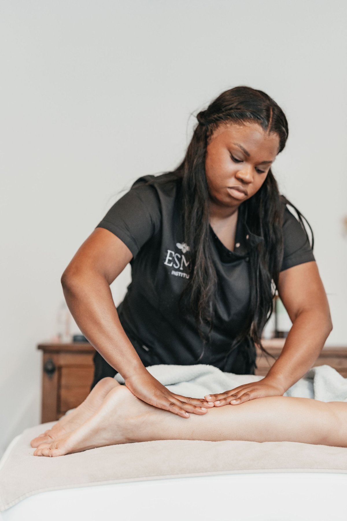 Massage drainant jambes légères Monthey – Soin anti-cellulite en institut